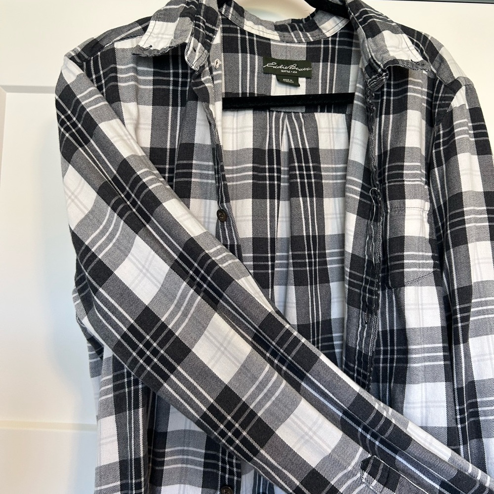 Oversized Eddie Bauer Black and White Checkered Flannel - M